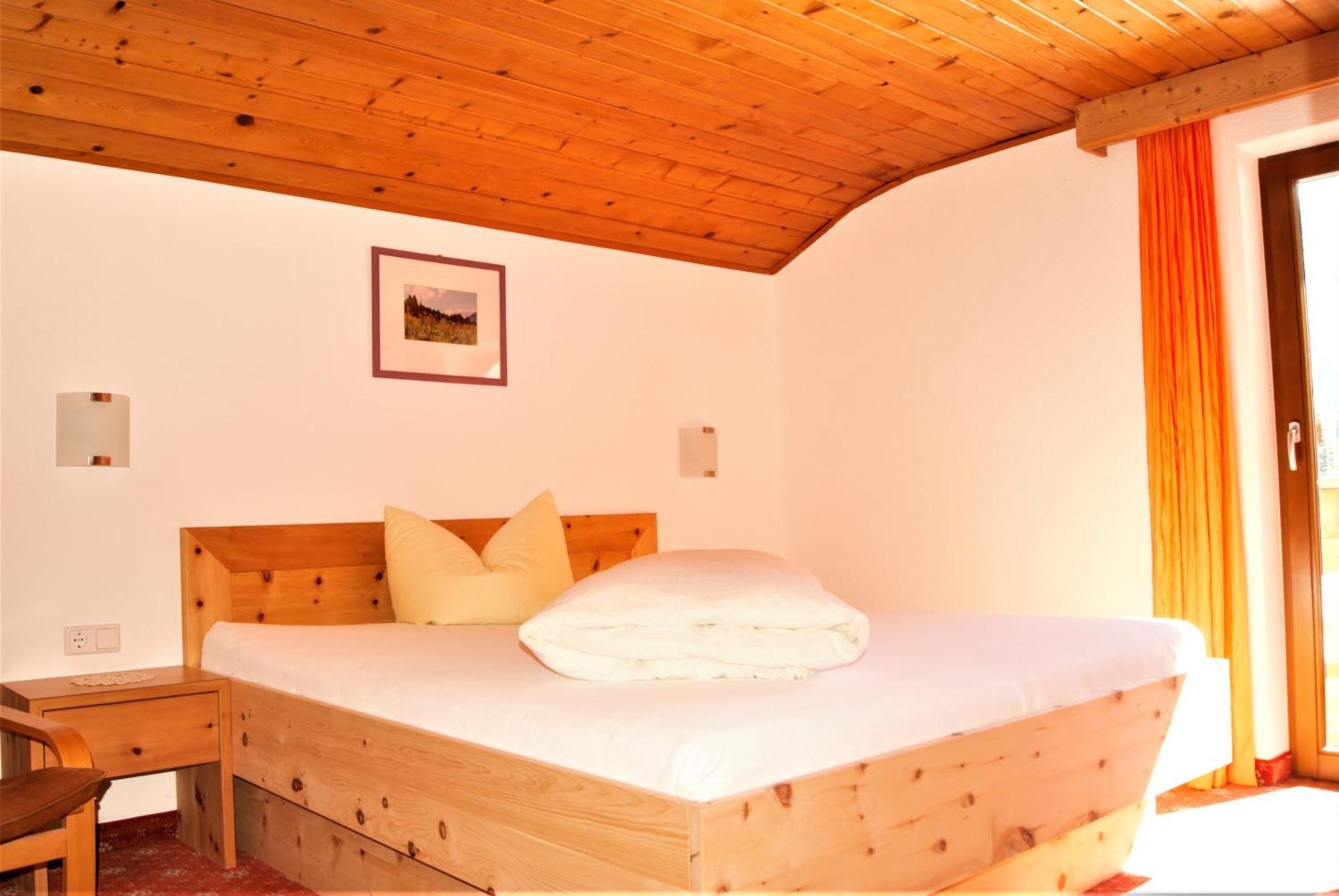 Landhaus St. Hubertus Kaunertal Habitación foto